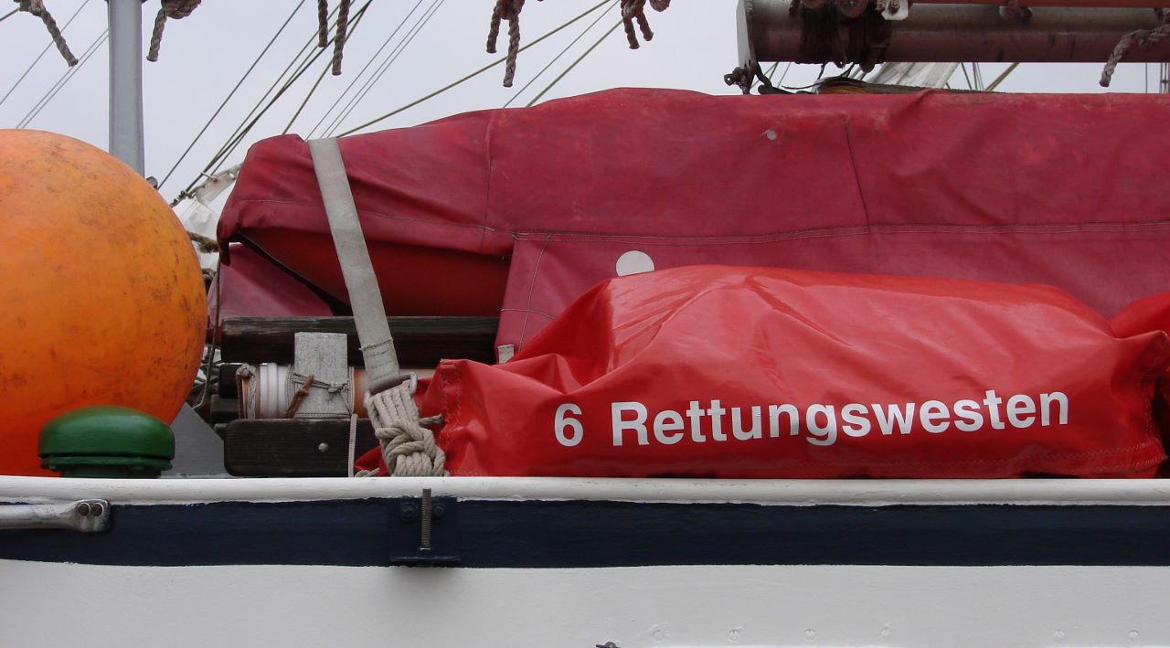  Rettungswesten - sie stehen für die Teamsupervision